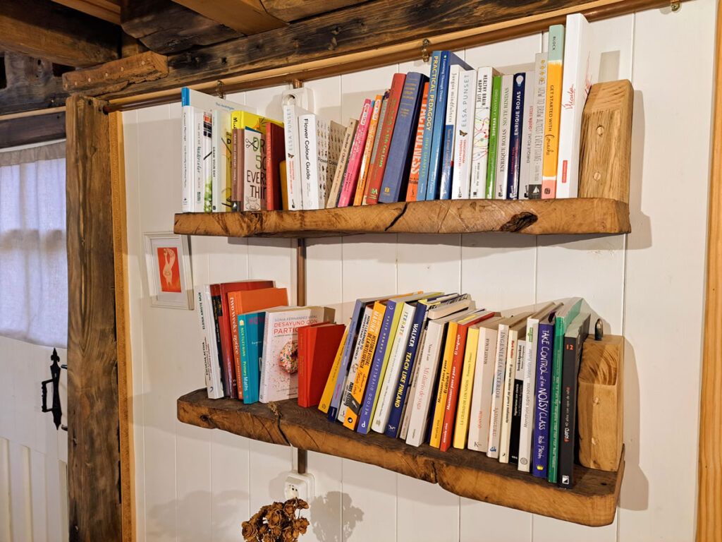 estanteria castaño